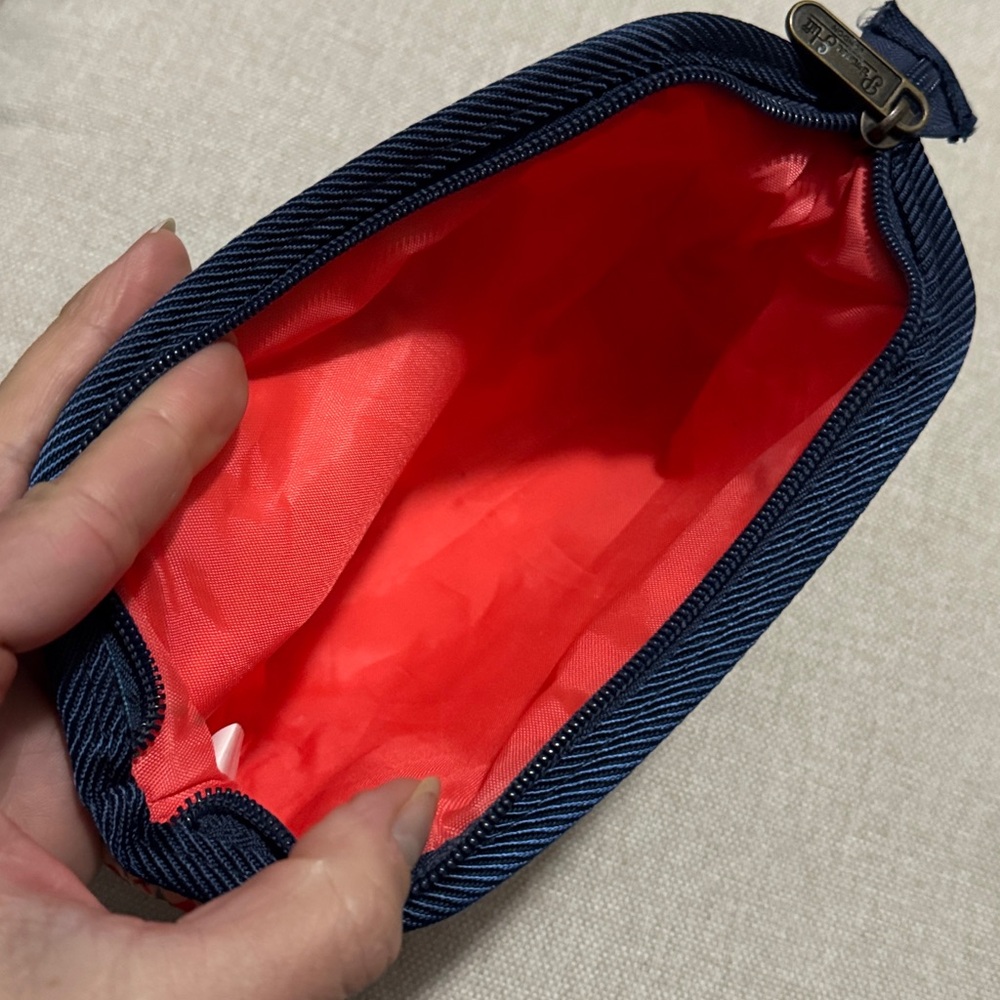 Like New Primrose Hill MakeUp Bag-Red/Navy/Cream Print-ZipTop - Picture 8 of 11
